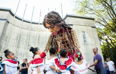 ¡Llega a Iztapalapa la marioneta Pequeña Amal!