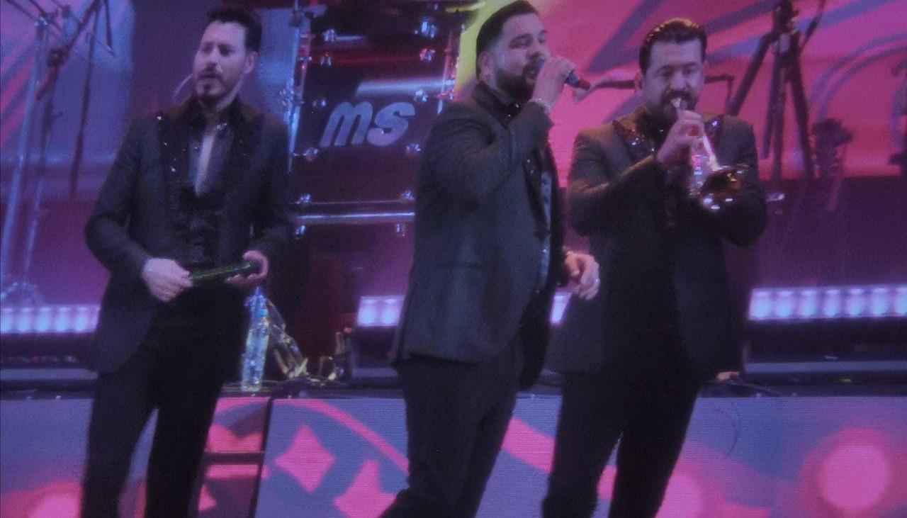 Banda MS echa la casa por la ventana en festejo por 20 años de carrera