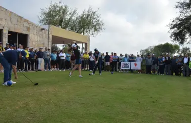 Brilla Alejandra Llaneza en torneo de golf en apoyo a educación en Nuevo Laredo