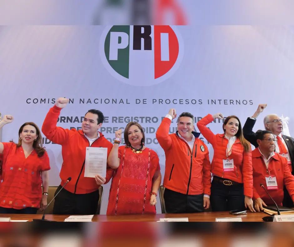 Xóchitl Gálvez con los militantes del PRI. Fotografía tomada de la cuenta oficial de PRI.