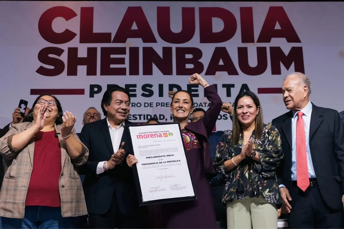 Claudia Sheinbaum recibe su registro como precandidata única a la Presidencia de México por la coalición Juntos hacemos historia. Foto: Twitter @Claudiashein