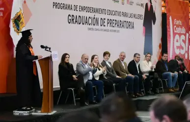 Celebran su graduación de bachillerato más de 5 mil mujeres en Coahuila