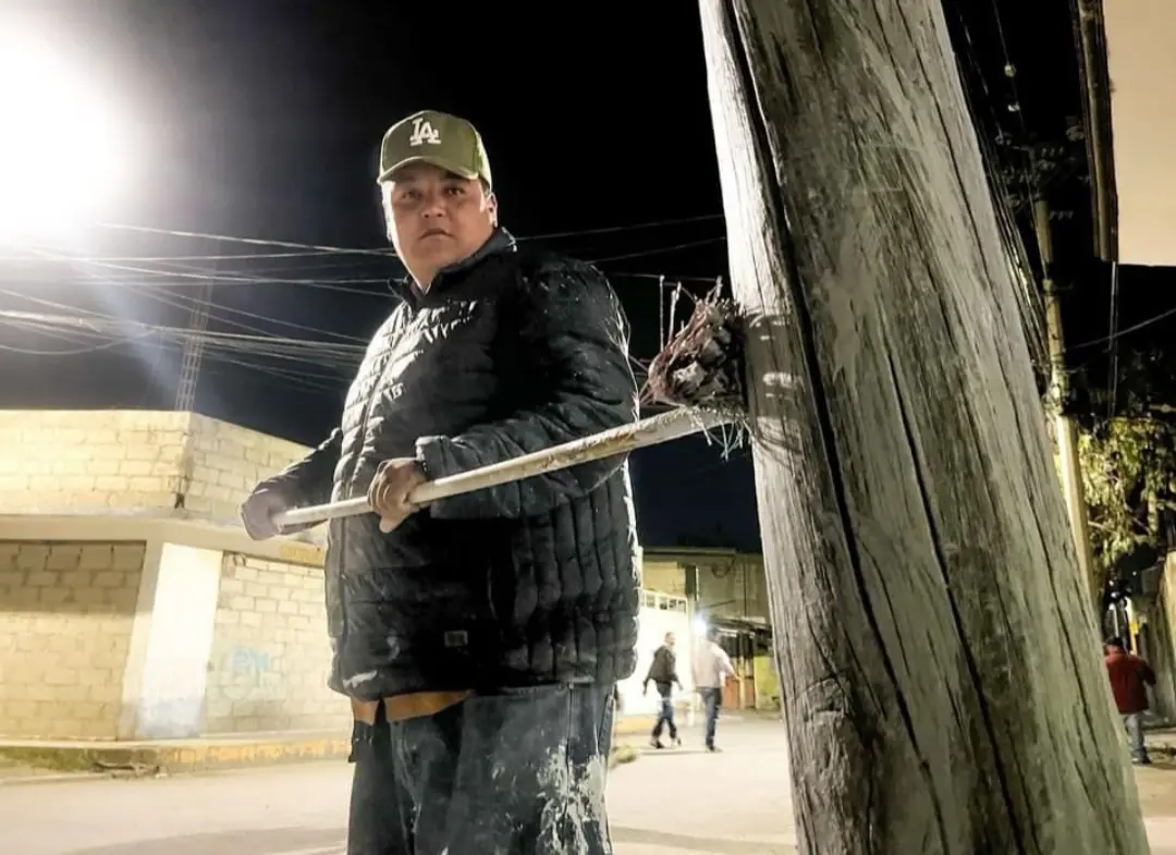 En Ecatepec existen 75 mil postes de alumbrado público. Imagen: Cortesía.