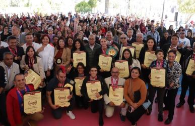 Entrega alcaldesa Premio Municipal del Deporte en Tecámac