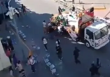 En dichos videos también se ve como la gente convivía tranquilamente previo a que comenzaran a correr. Foto: Cortesía.