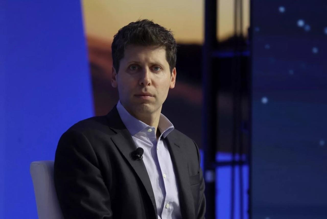 El consejo de administración de la empresa anunció que tras alcanzar un acuerdo en principio para que Sam Altman vuelva a OpenAI como CEO. Foto: Expansión.