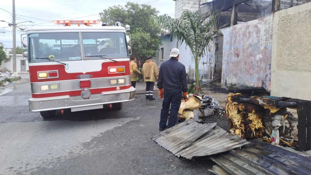 Queda atrapado en incendio de su vivienda; logra sobrevivir