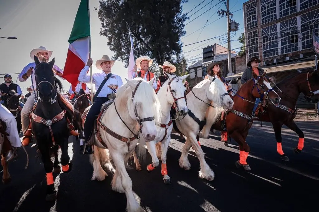 ¡A caballo! Samuel García inicia su precampaña en Jalisco