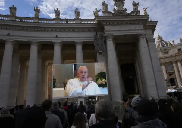 Papa Francisco sufre inflamación pulmonar pero asistirá a conferencia climática de la ONU en Dubái