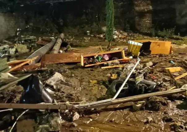 VIDEO: Cae tanque de agua, hay ocho personas lesionadas en Chimalhuacán