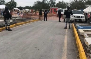 Exhuman cuerpos de fosa común en panteón de Reynosa