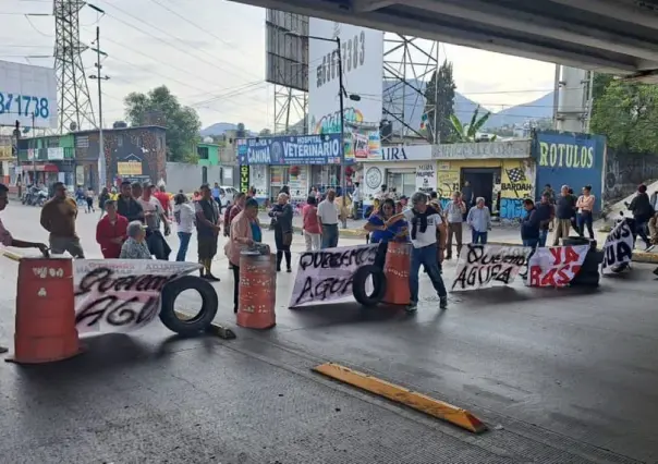 Ecatepec bloquean calles, exigen agua vecinos de tres colonias