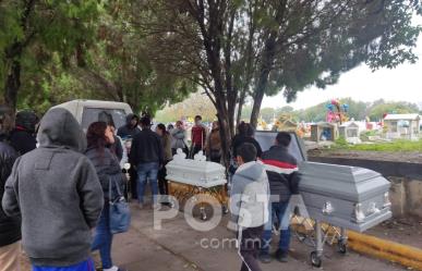 Dan último adiós a Yesenia y su bebé Sofía, murieron en volcadura de Juárez