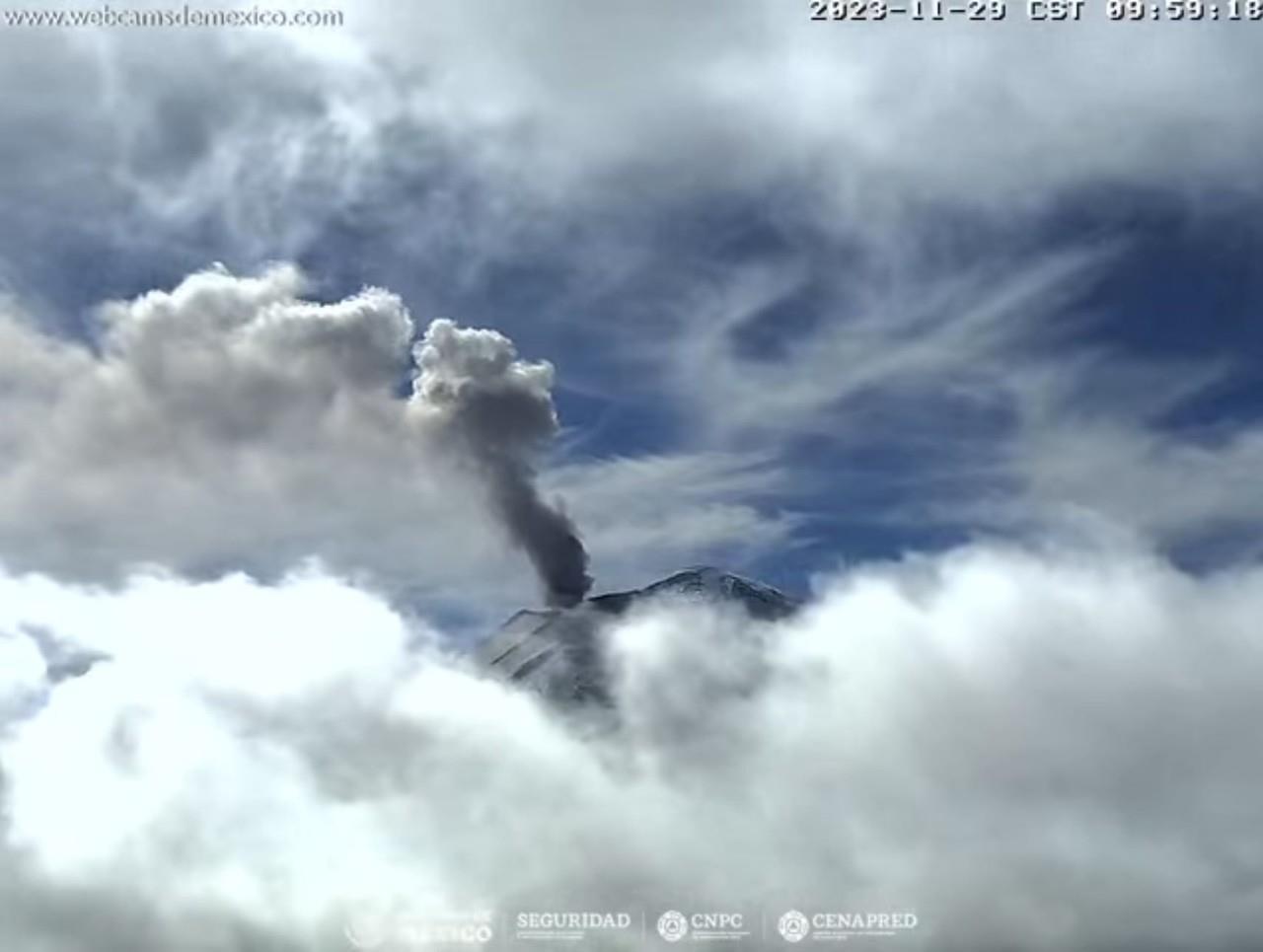 El  Popo lanzó 42 exhalaciones acompañadas de vapor de agua y gases volcánicos. Foto: Cenapred