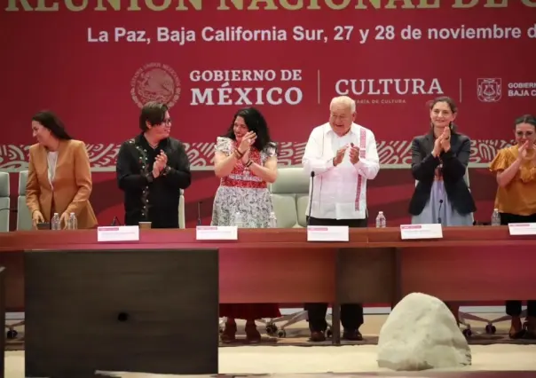 Clausura Gobernador de BCS primera reunión nacional de cultura