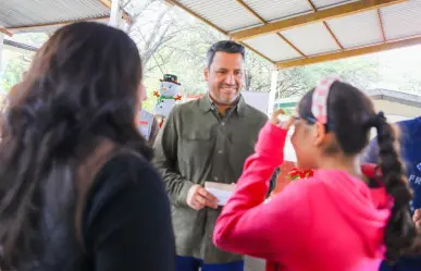 Entrega DIF Guadalupe lentes gratuitos en escuelas