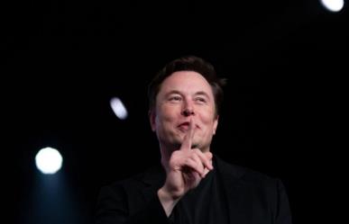 Elon Musk insulta a anunciantes que abandonaron X por comentario antisemita