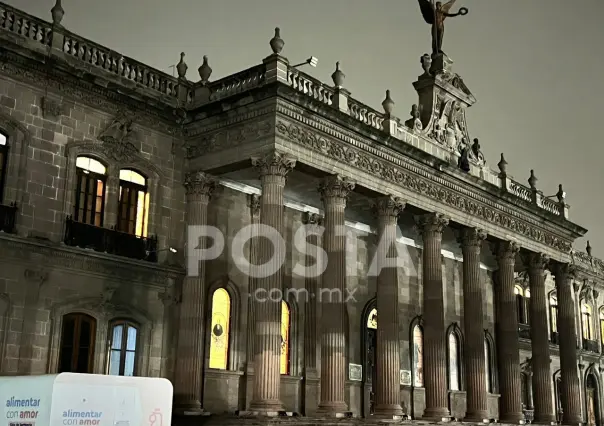 Retiran blindaje de Palacio de Gobierno