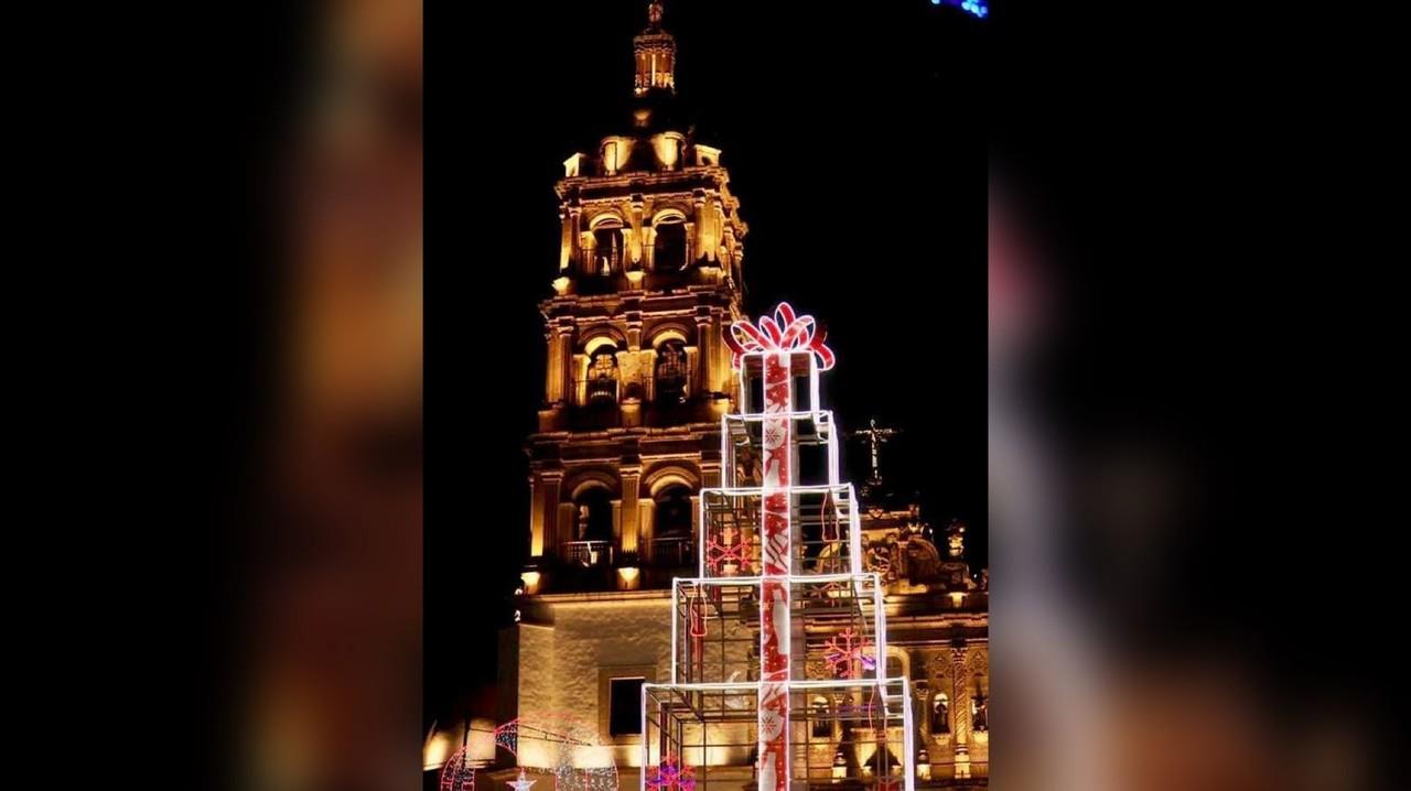 La Catedral Basílica Menor durante el alumbrado navideño del año 2022. Foto: Facebook Esteban Villegas Villarreal.