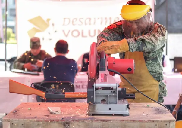 Nezahualcóyotl: Entregan 105 armas en jornada de canje, la mayoría son hechizas