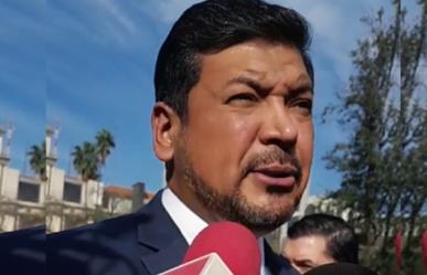 Luis Enrique Orozco inicia interinato en gobierno de Nuevo León. ¡Lo desairan!