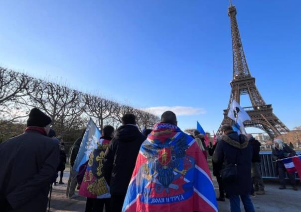 Ataque con cuchillo deja un muerto y un herido cerca de la Torre Eiffel en París