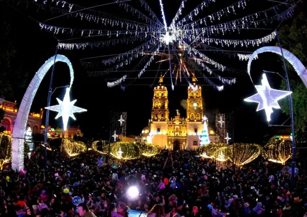 Se ilumina la ciudad de navidad