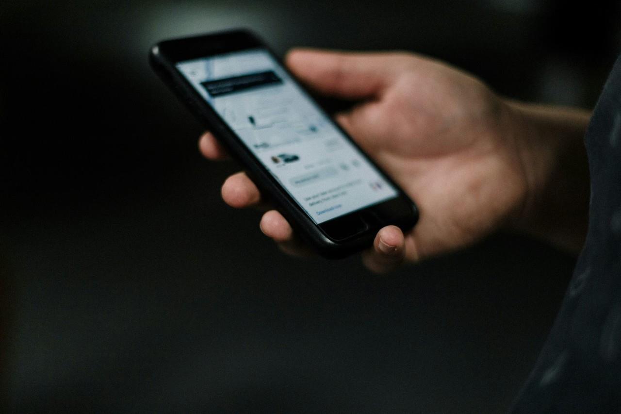 Denuncia a un conductor de Uber, por una situación de supuesto abuso sexual. Foto: Unsplash