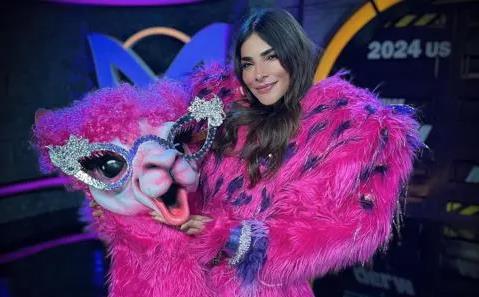 Alejandra Espinoza reveló que para su personaje de Llama tuvo la asesoría de un vocal coach a la hora de cantar. Foto. Cortesía Televisa