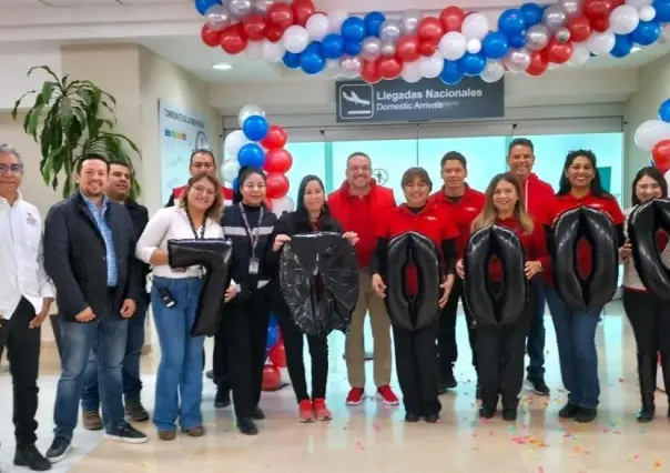 Celebran arribo del pasajero número 700 mil al Aeropuerto de Torreón