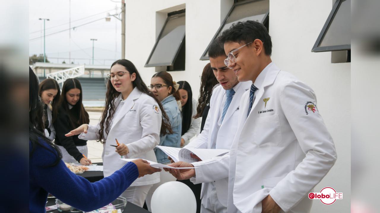 Van Profeco y estudiantes de Medicina en acción colectiva contra la UAD