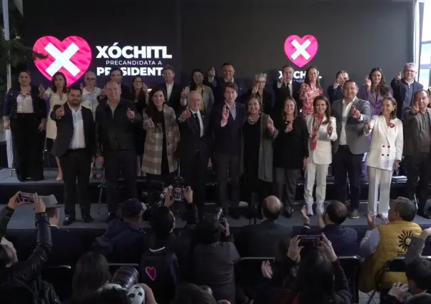 Xóchitl Gálvez presenta equipo de campaña; se suman personajes de PRI, PAN y PRD