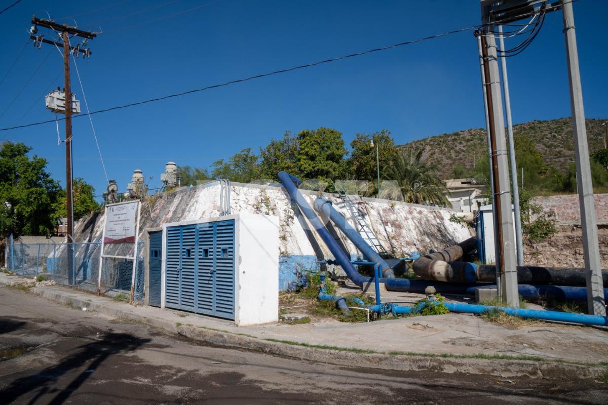 El Ayuntamiento de La Paz cosntruye un nuevo tanque de agua en la colonia Loma Linda. Foto: POSTA MX