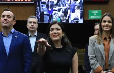 Toma protesta Cecilia Robledo como diputada local por tercera vez