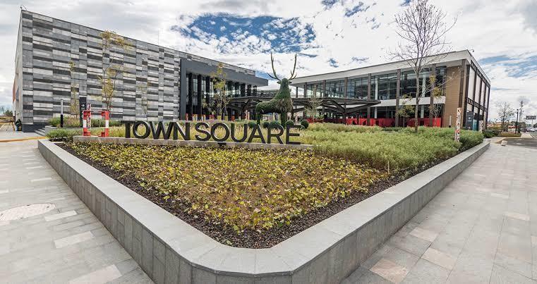 Investigan asesinato de joven en Town Square