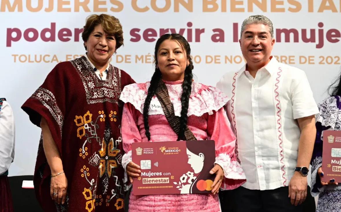 La segunda etapa de Mujeres con Bienestar iniciará entre enero y febrero de 2024, según el anunció del secretario Juan Carlos González Romero. Foto: X Delfina Gómez