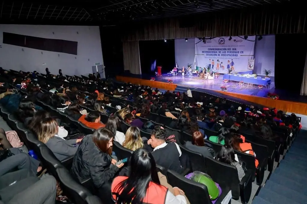 Con una mesa de diálogo conmemoraron en Atizapán conmemoraron el Día Internacional de personas con Discapacidad. Foto: Gobierno de Atizapán