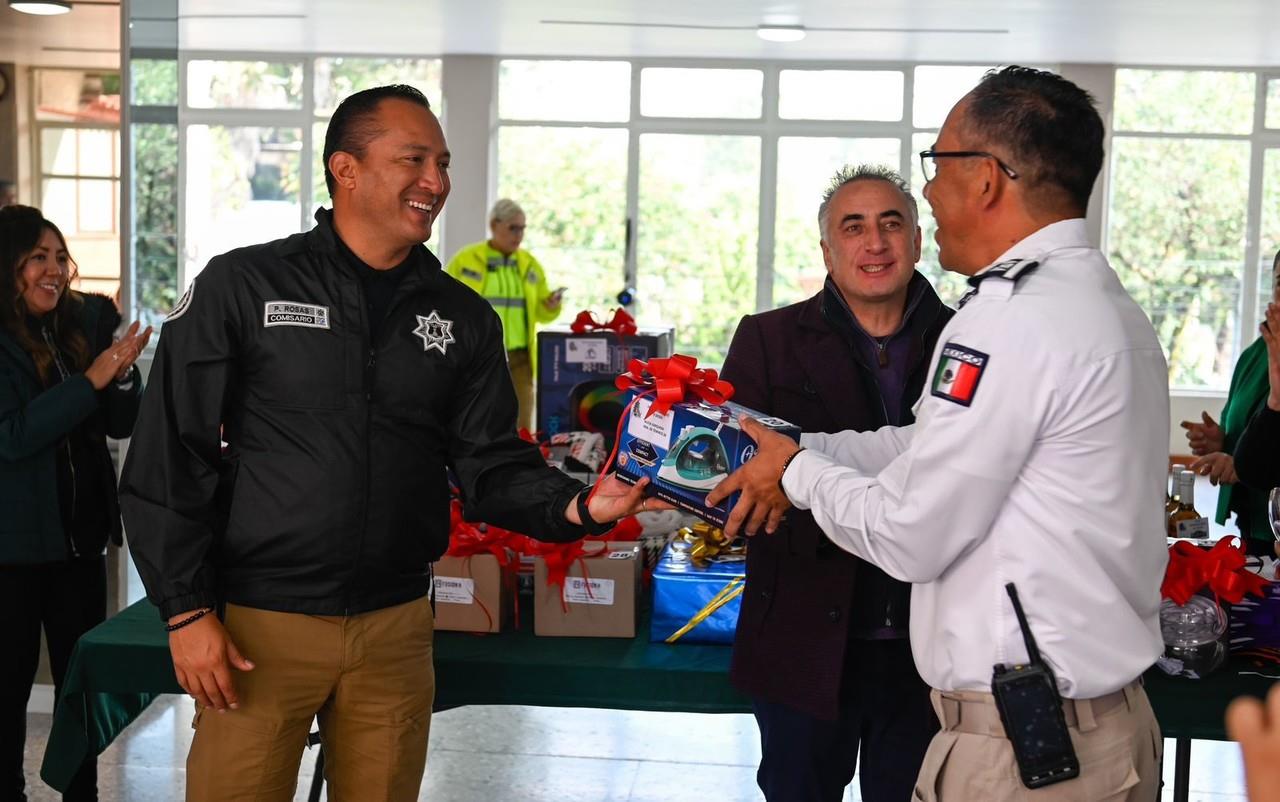 El trabajo y la cercanía de los policías con los vecinos en Naucalpan es considerada como la mejor estrategia de seguridad. Foto: Gobierno de Naucalpan