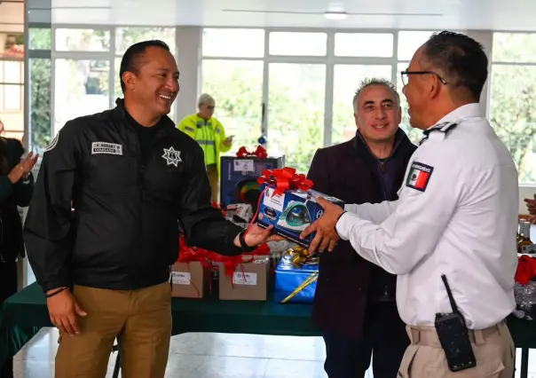 Reconocen en Naucalpan labor de los policías