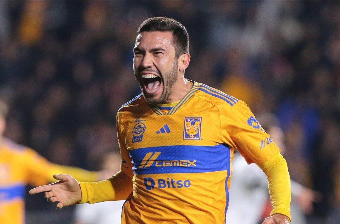 Foto: Juan Pablo Vigón festeja gol contra Pumas . Twitter/ClubTigres