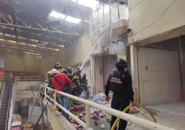 Se reporta incendio en bodega cerca del Centro Histórico de la CDMX