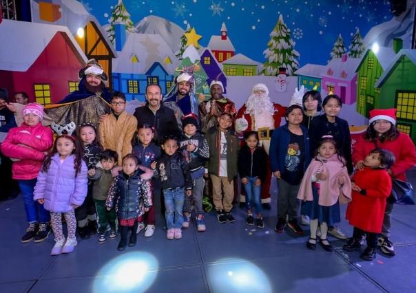 Encendido del árbol navideño en Atizapán de Zaragoza: un momento de alegría y celebración