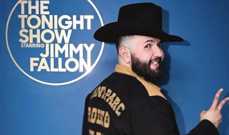 Carín León invitado de Jimmy Fallon