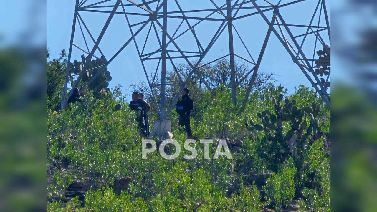Un hombre de 42 años de edad murió en una torre de la Comisión Federal de Electricidad ubicada en una zona despoblada, sitio en el que eligió autolesionarse para acabar con su vida. Foto: Especial/ POSTA Mx.
