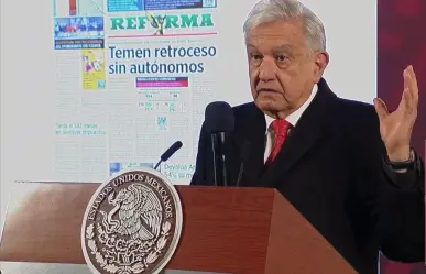 Se lanza AMLO contra organismos autónomos