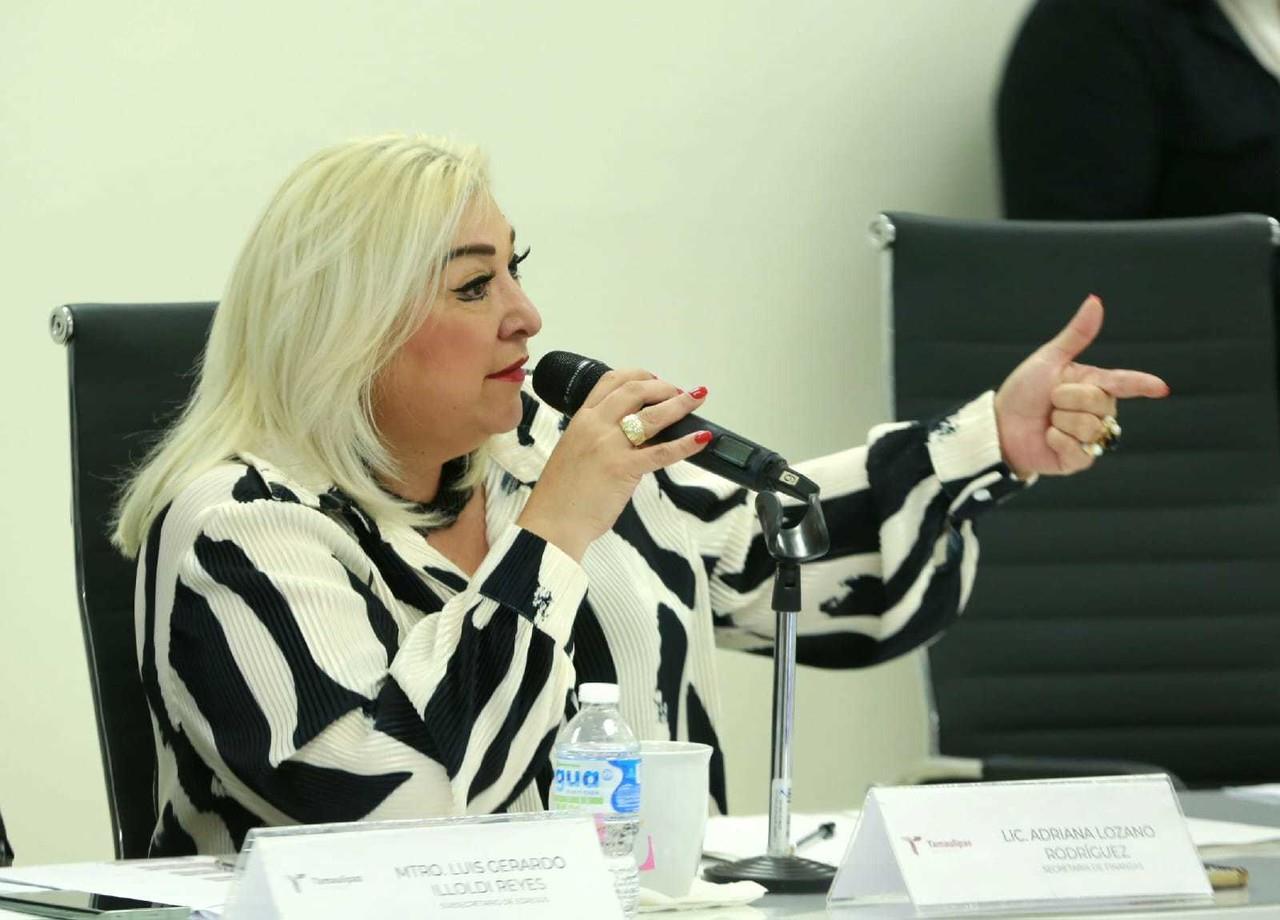 La secretaria de Finanzas, Adriana Lozano Rodríguez, fue la responsable de entregar y presentar el Paquete Económico 2024 ante comisiones en el Congreso del Estado. Foto: Agencia.