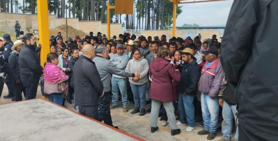 La gobernadora Delfina Gómez Álvarez visitó el municipio de Texcaltitlán. Imagen: GEM