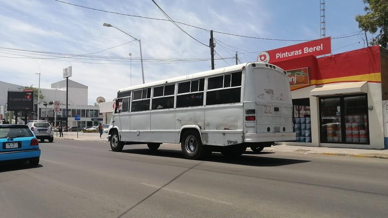 A través de redes sociales un usuario del transporte público, exhibió a un acosador que iba en dicha unidad. Foto: Aida Campos.