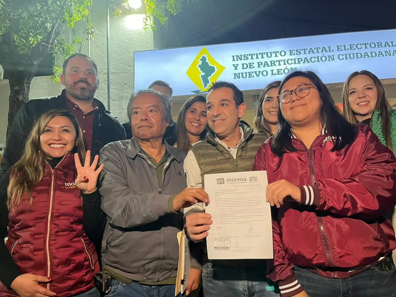 Los representantes de estos partidos se comprometieron a defender y respetar la decisión de la ciudadanía. Foto: Pablo González.