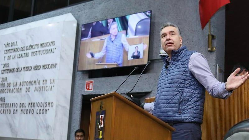 El diputado morenista reiteró su llamado a que se explique y detalle el tipo de operación, maquinaria y árboles se están comprando para gastar esa cantidad con dinero público. Foto: Armando Galicia.